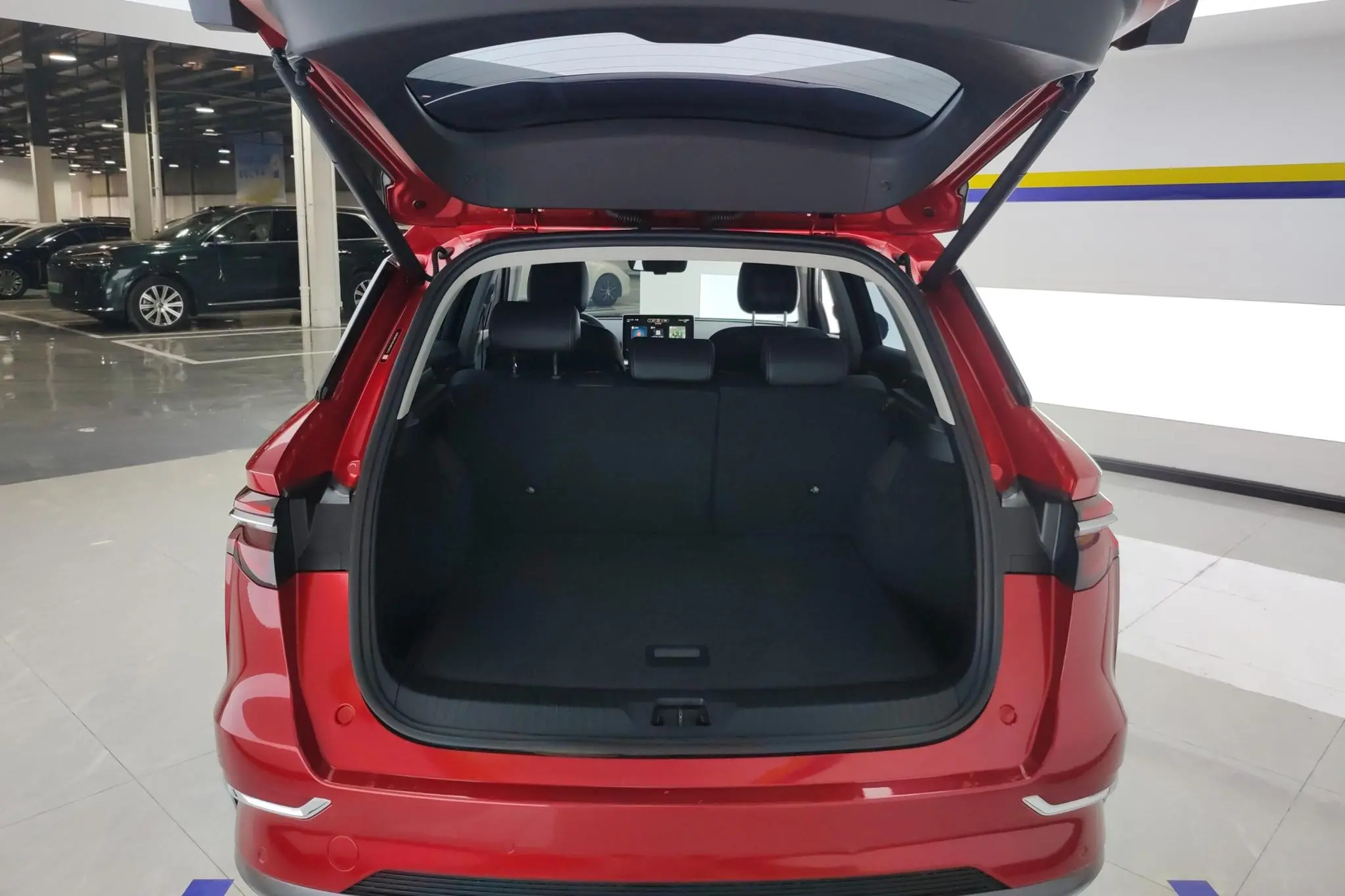 BYD Song Pro DM DM 1.5T four-wheel drive performance version flagship model