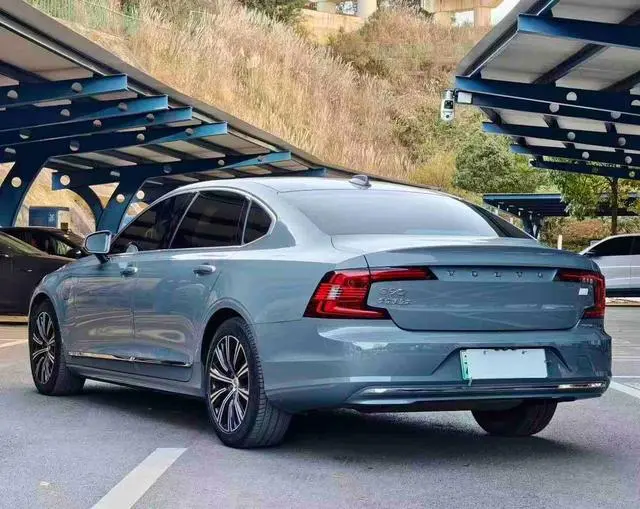 Volvo Volvo S90 PHEV T8 E-drive Hybrid Zhiyi Deluxe Edition