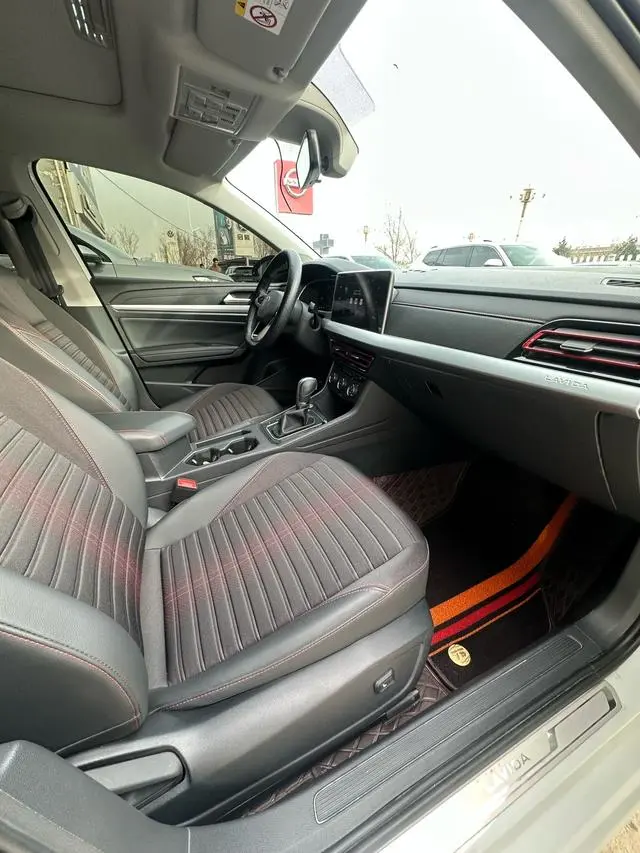 Volkswagen Lavida 300TSI DSG Starry Sky Manyi Edition