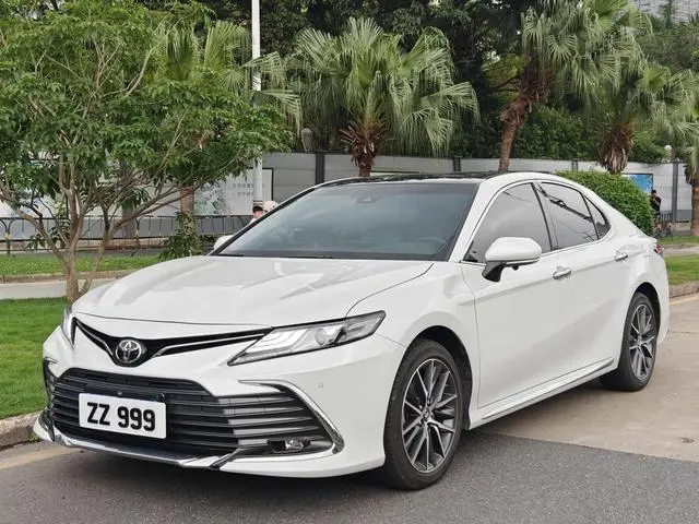 TOYOTA Camry 2.5G Deluxe Edition