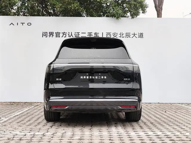 AITO Ask the world M8 Extended range Ultra six-seater version