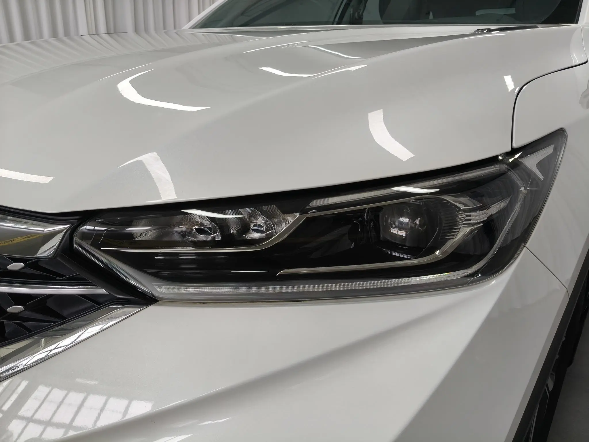 Dongfeng Fengshen Dongfeng Fengshen AX7 1.6T automatic AI flagship country VI