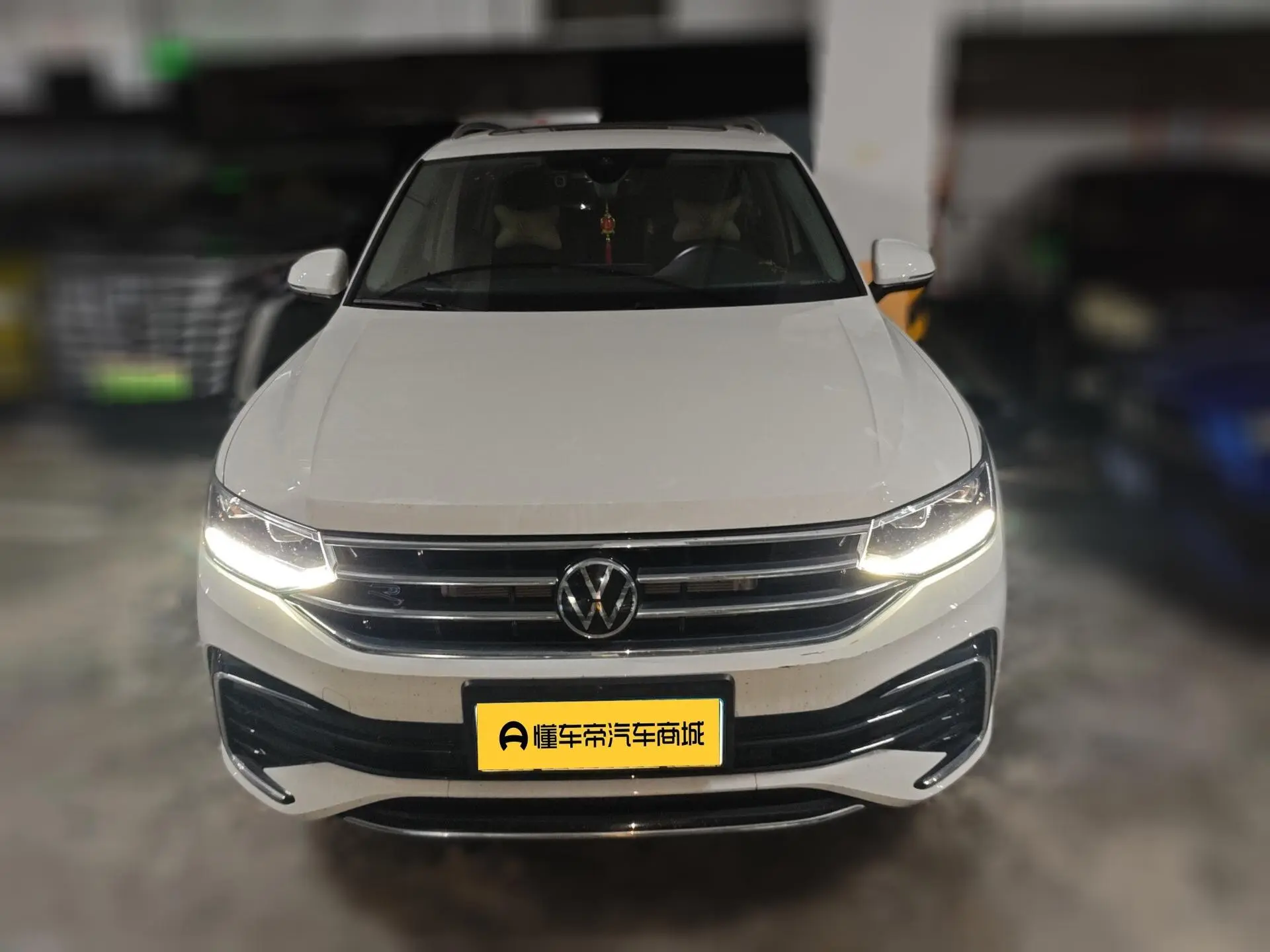 Volkswagen Tiguan L 330TSI two-wheel drive R-Line Premium edition