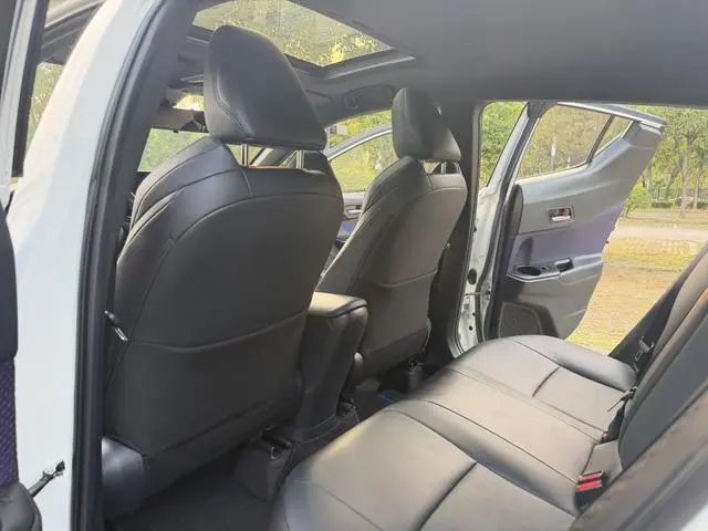 TOYOTA Toyota C-HR 2.0L Deluxe Edition