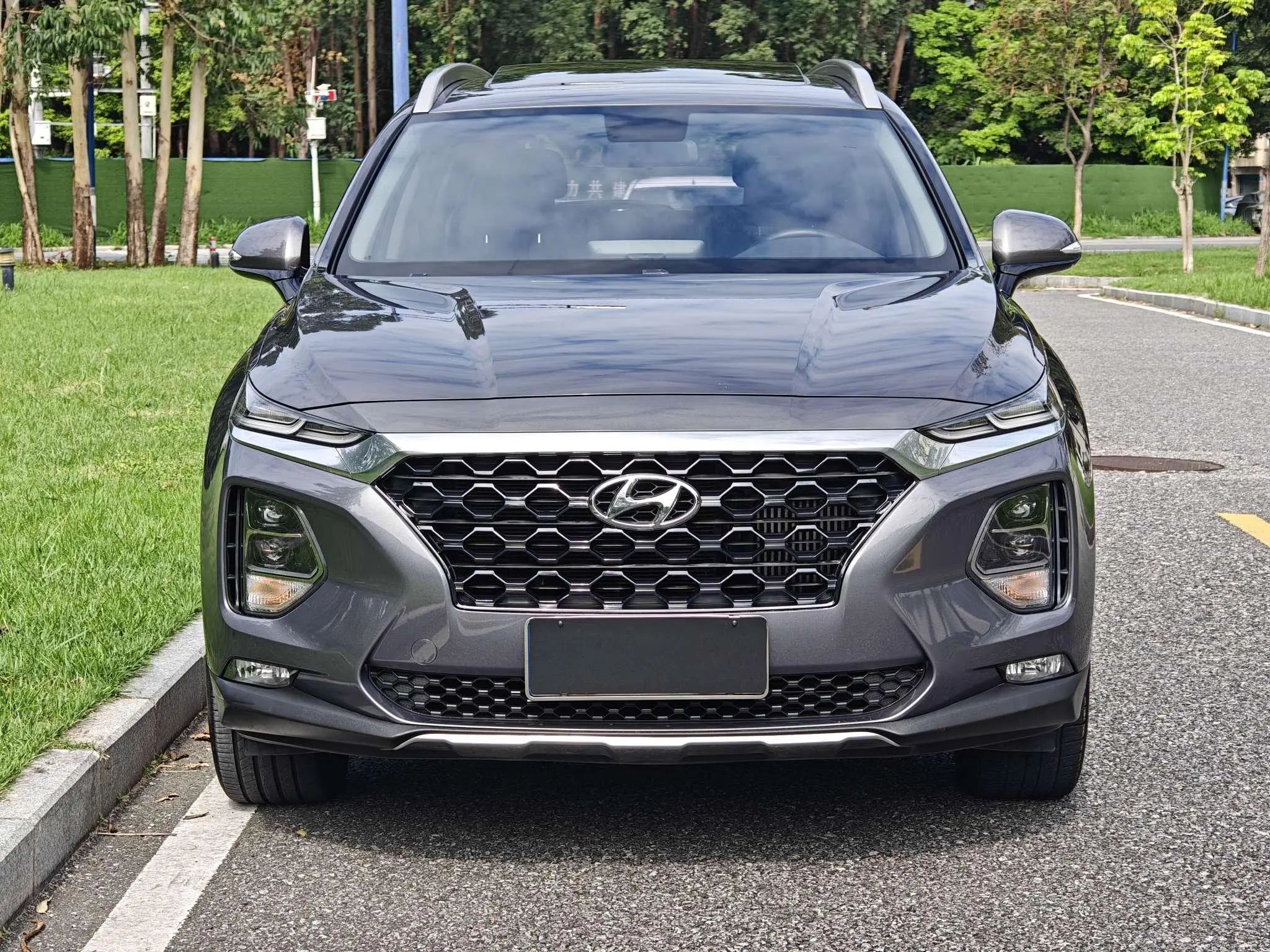 Hyundai Shengda 380 TGDi GLS automatic two-wheel drive deluxe edition Country V
