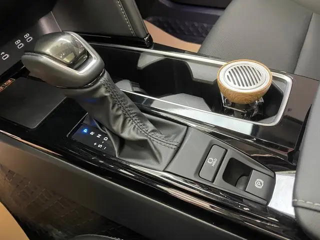 TOYOTA Camry Dual Engine 2.0 HSE Sports Lite Edition