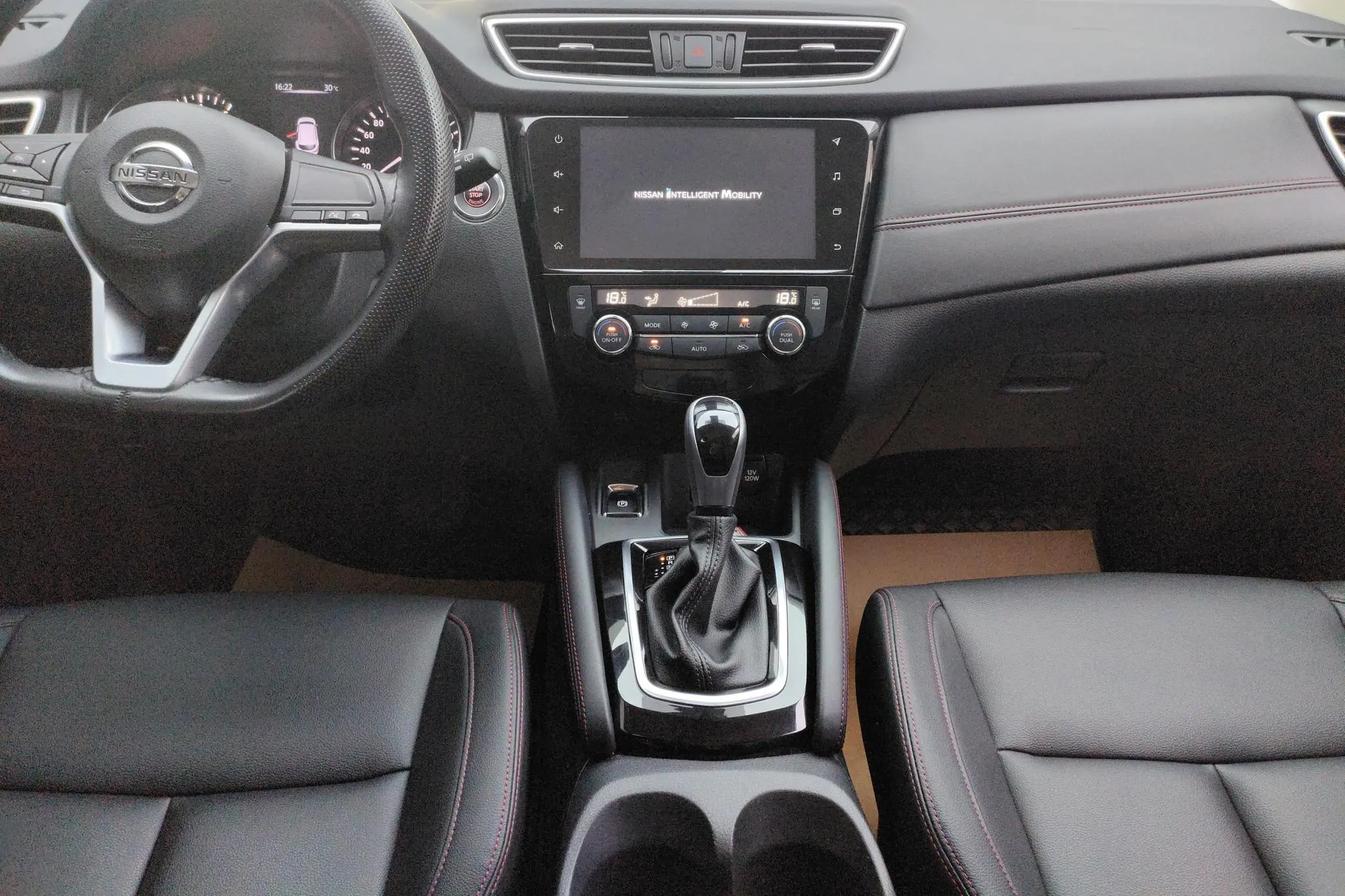 Nissan Qashqai 2.0 L XV Smart Edition
