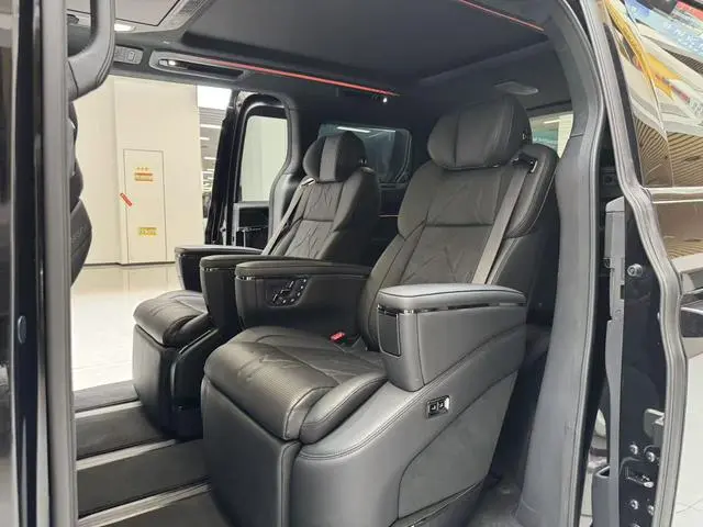 ZEEKR ZEEKR 009 Seven-seater aisle version four-wheel drive 108kWh