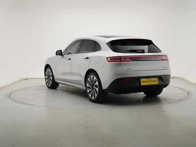 AITO Ask the world M5 Extended range four-wheel drive performance version