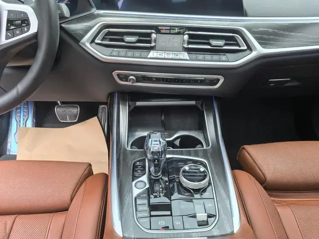 BMW BMW X7 xDrive40i Exclusive M Sports Suit