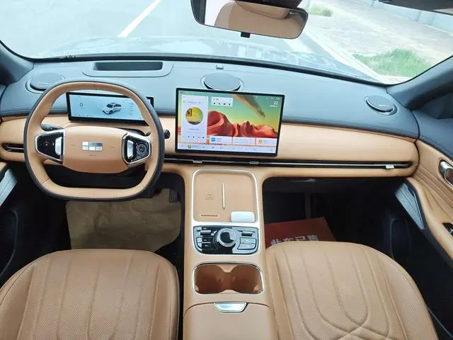 Geely Galaxy Galaxy Starship 7 EM-i 120KM Pilot Version