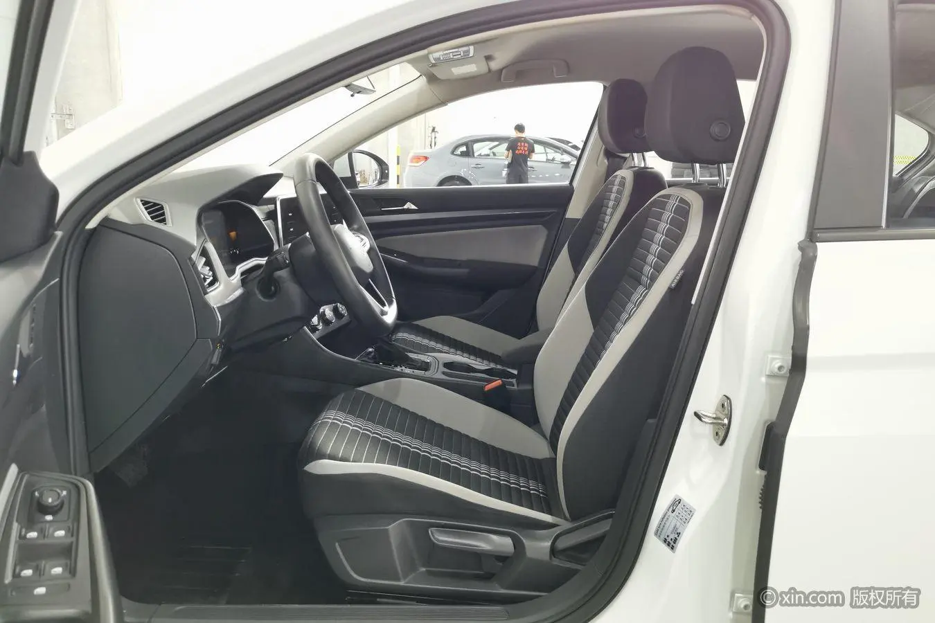 Volkswagen Bora 200TSI DSG Smooth Version