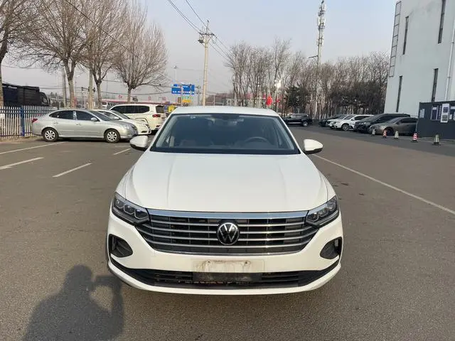 Volkswagen Lavida Facelift 1.5L automatic five million version
