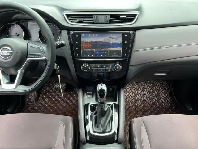 Nissan Qashqai 2.0 L XV Smart Edition