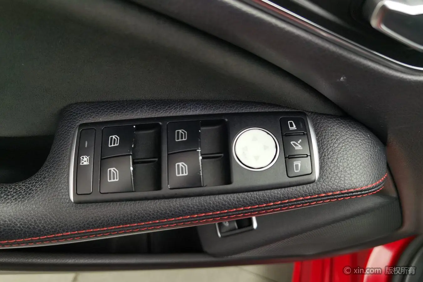 Mercedes-Benz Mercedes-Benz CLA CLA 220 4MATIC