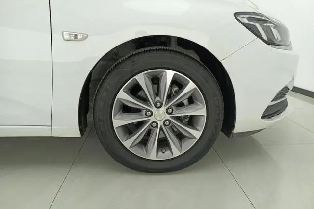 Chevrolet Cruze 320 Automatic Enjoy Edition