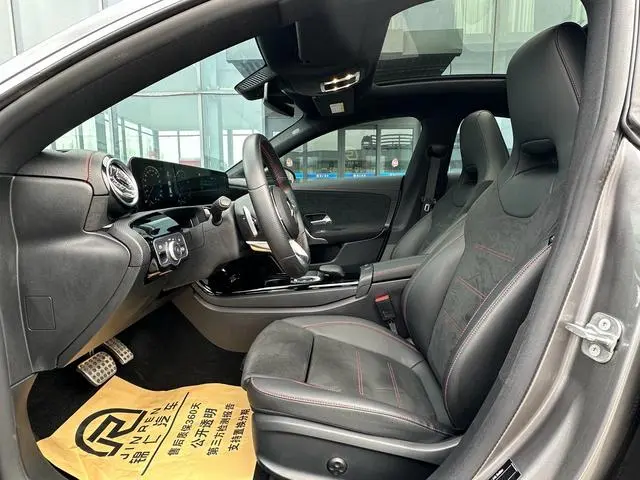 Mercedes-Benz Mercedes-Benz CLA CLA 200 four-door coupe