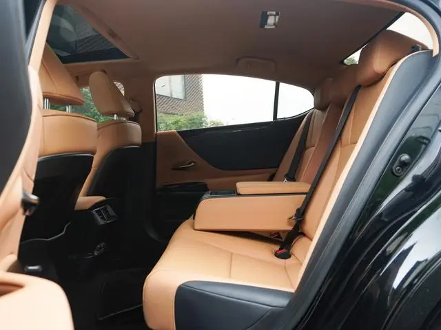 Lexus Lexus ES 200 Excellent Edition