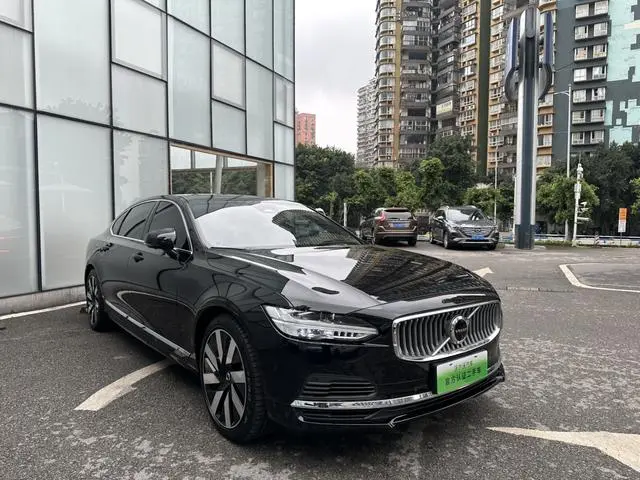 Volvo Volvo S90 PHEV T8 four-wheel drive long battery life Zhiya Deluxe Edition