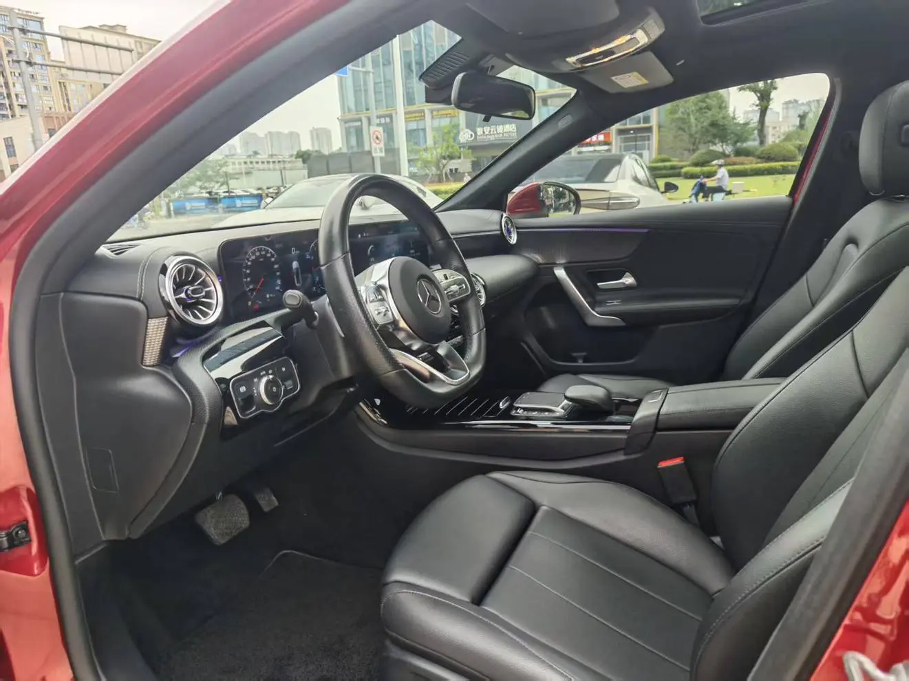 Mercedes-Benz Mercedes-Benz A-class Facelift A 200 L sports sedan fashion version