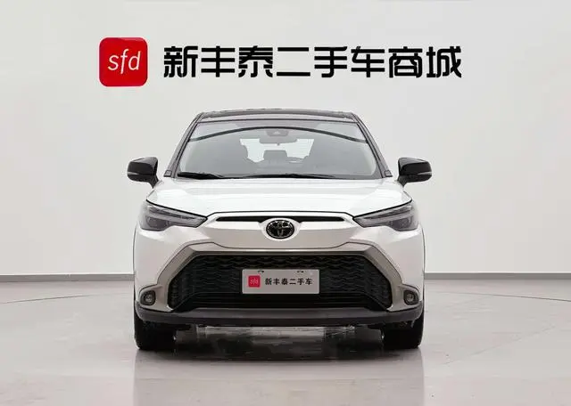 TOYOTA Fenglanda 2.0L CVT Deluxe PLUS Edition