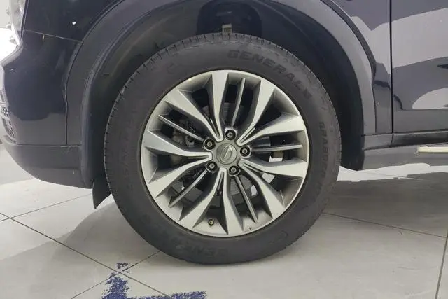 GAC Trumpchi GS8 320T two-wheel drive luxury Zhilian Edition 7 seats