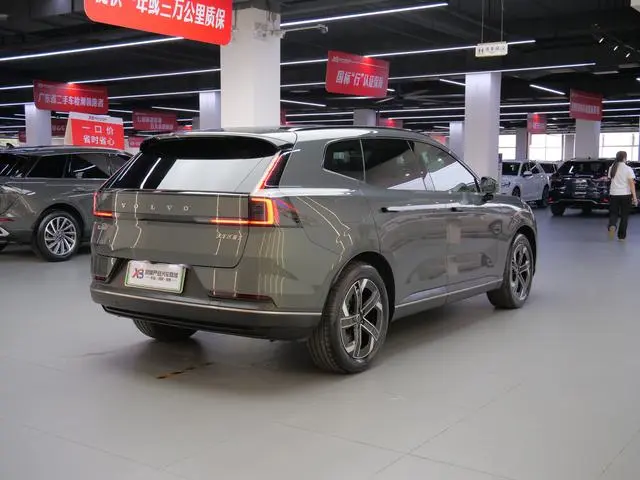 Volvo Volvo XC70 Two-wheel drive long battery life Core