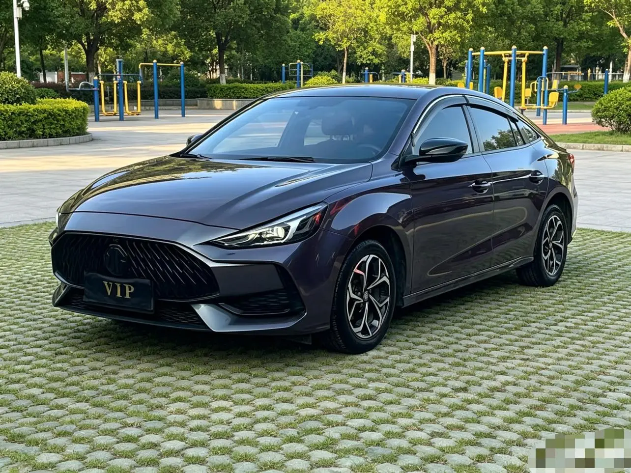 MG MG5 180DVVT CVT Youth Fashion Edition