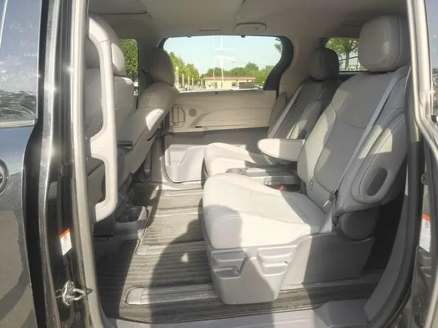 TOYOTA Grevia Smart electric hybrid dual engine 2.5L two-wheel drive comfort version