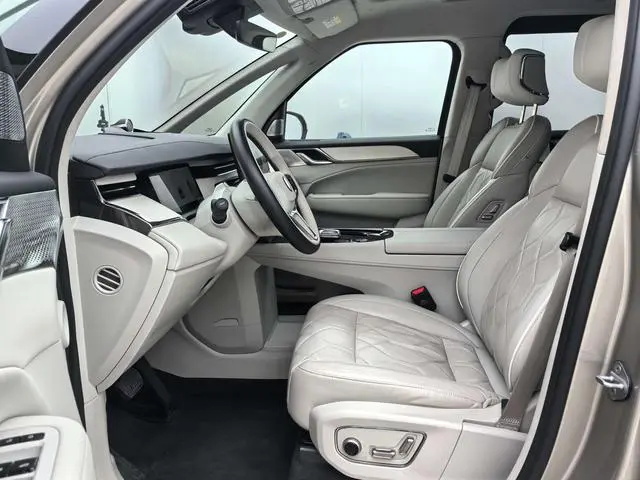 Volvo Volvo EM90 Ultra six seats