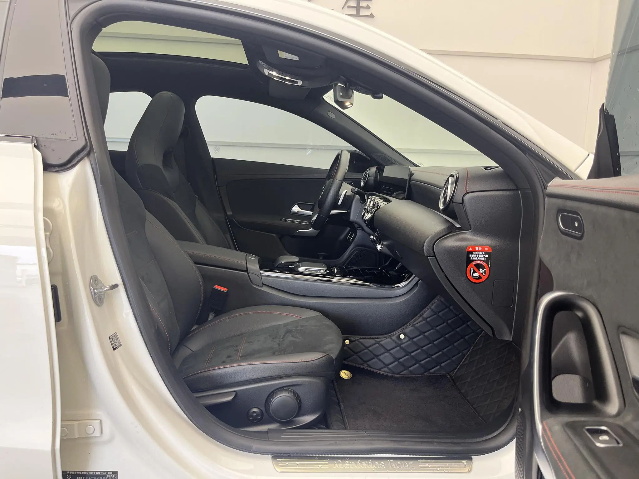 Mercedes-Benz Mercedes-Benz CLA CLA 200 four-door coupe