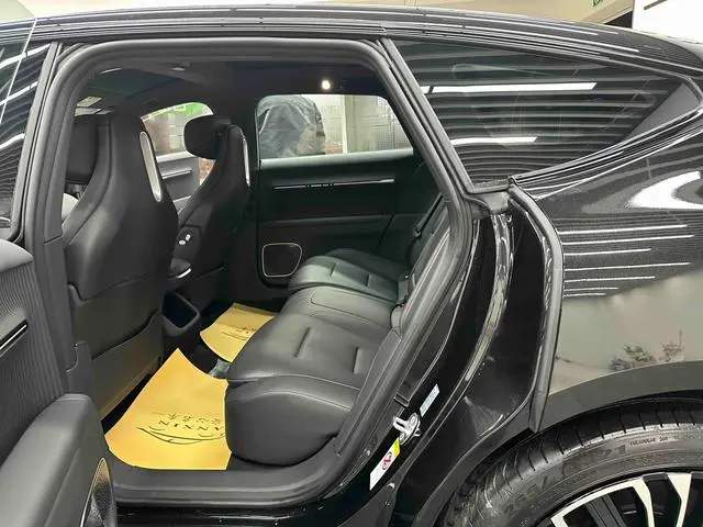 Avatr Avita 12 Facelift Max rear drive pure electric version