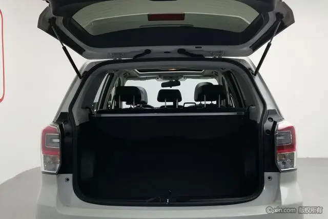 Subaru FORESTER Forester 2.0i Fashion Navigation Version