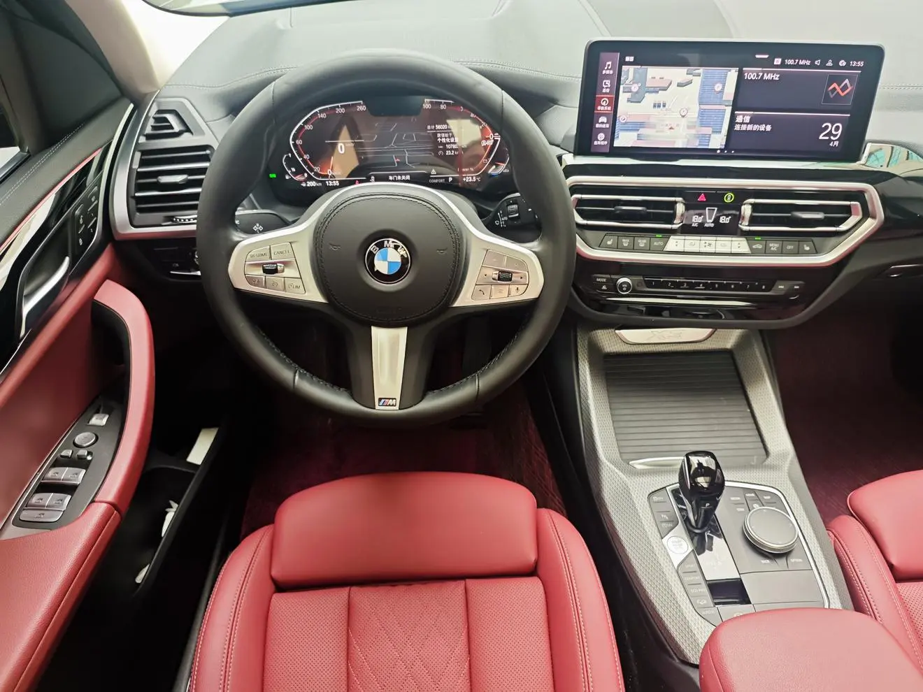 BMW BMW X3 xDrive25i M sports suit