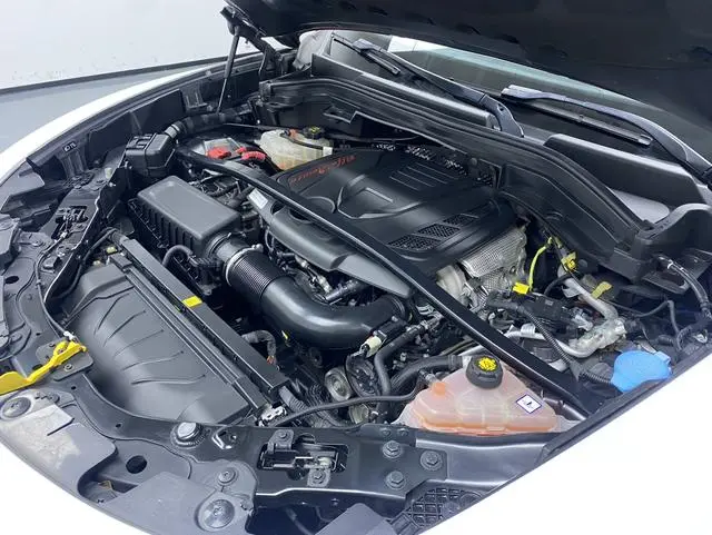 Alfa Romeo Stelvio 2.0T 280HP Deluxe Edition