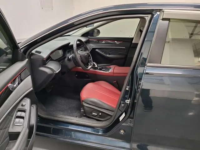 Dongfeng Fengshen Yi Hyun MAX 1.5T Super Cool Trendy Dad Version