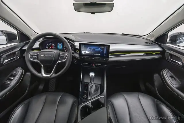 Roewe Roewe i5 1.5L CVT black gold version