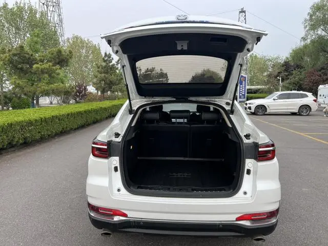 Changan Changan CS85 COUPE 1.5T dynamic version