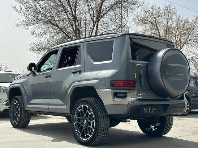 Tank Tank 700 Hi4-T Extreme Edition
