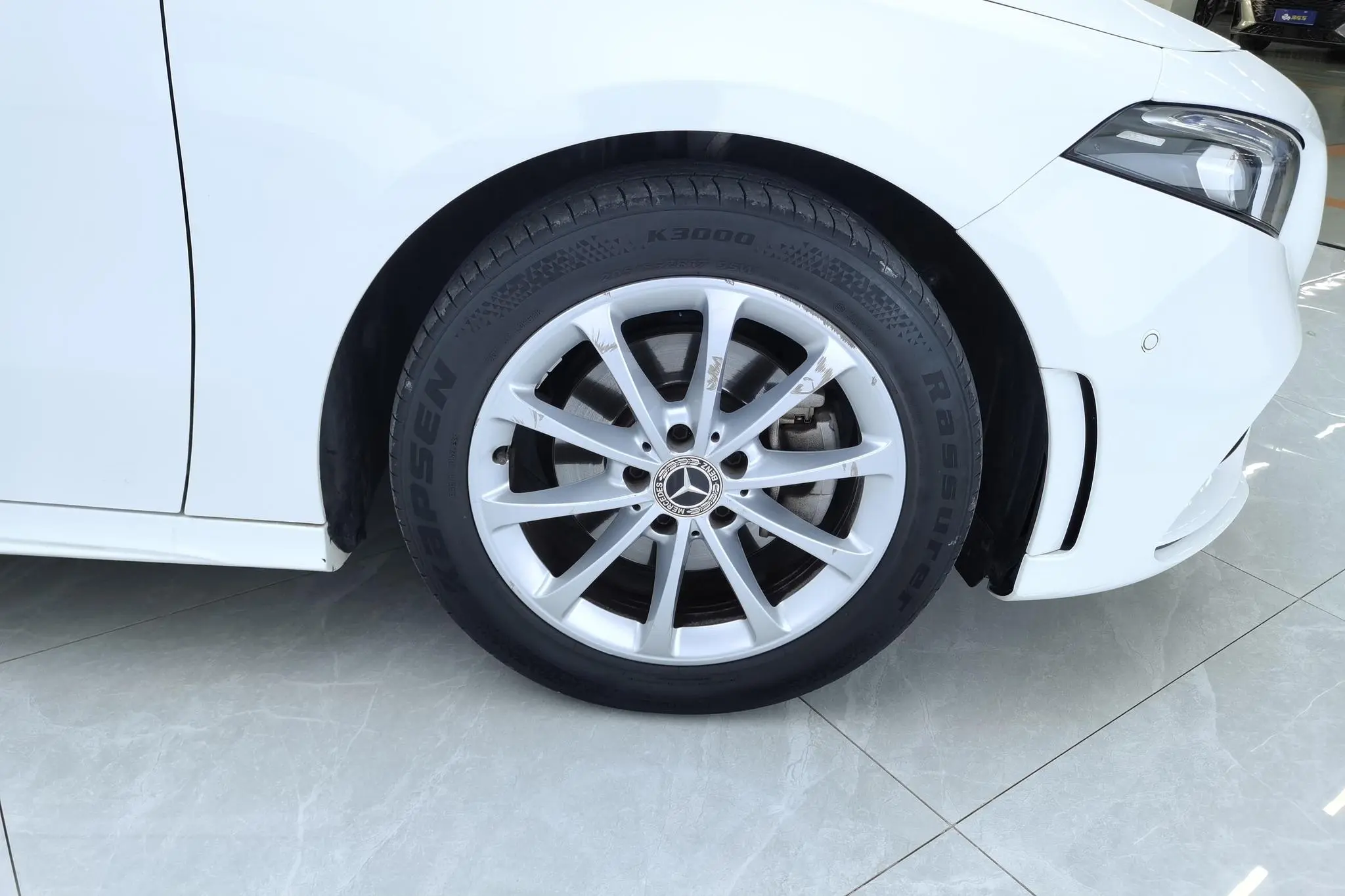 Mercedes-Benz Mercedes-Benz A-class A 200 L sports sedan