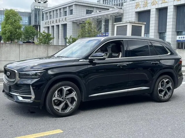 Geely Xingyue L 2.0TD high-power automatic four-wheel drive flagship type