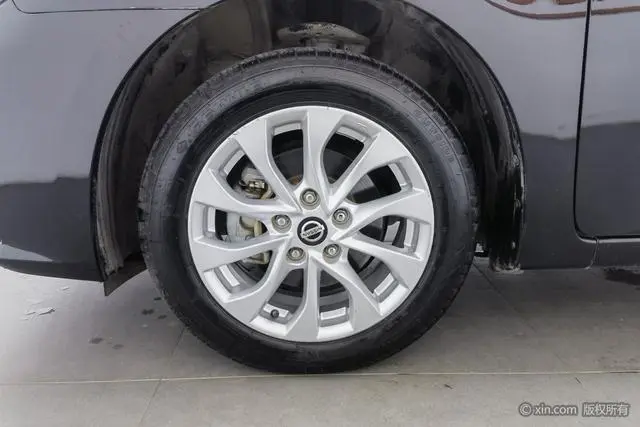 Nissan Xuan Yi Classic 1.6 XE CVT Comfort Edition