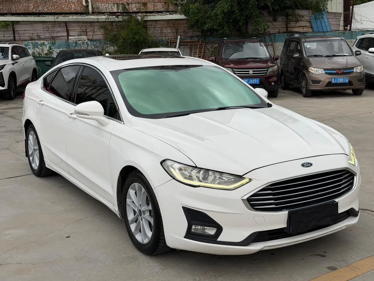 Ford Mondeo EcoBoost 200 intelligent control Fashion type country V