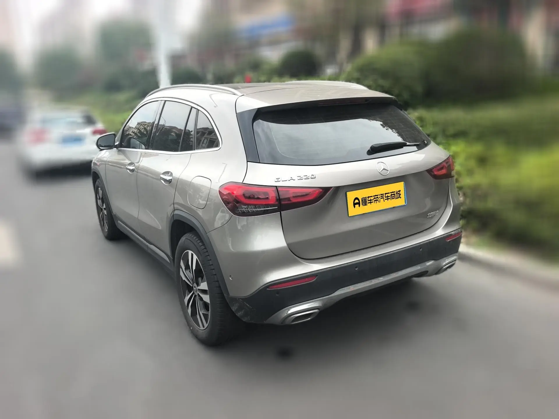 Mercedes-Benz Mercedes-Benz GLA GLA 220