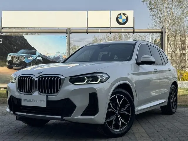 BMW BMW X3 Facelift xDrive25i M sports suit