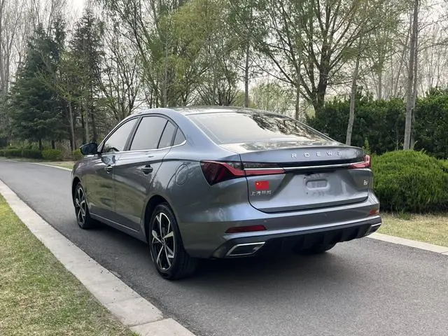 Roewe Roewe i5 1.5L CVT Premium Edition