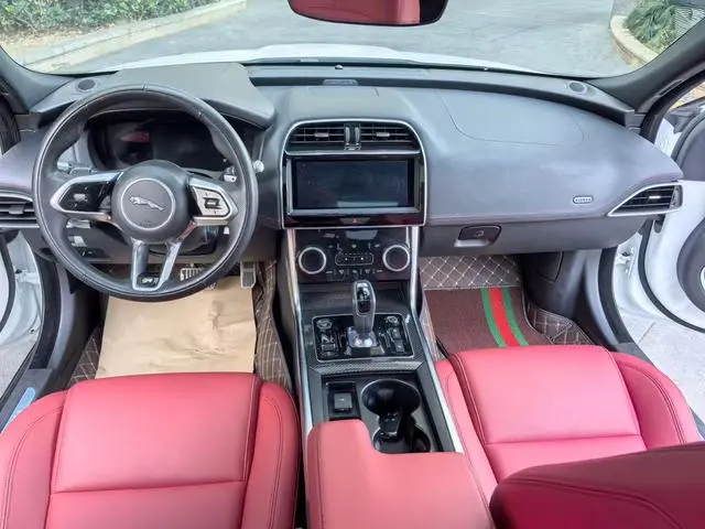 Jaguar Jaguar XEL 2.0T 250PS S aggressive and elegant version