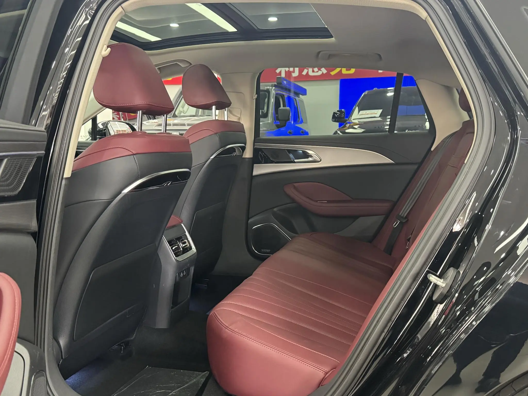 Hongqi Hongqi H5 2.0T Automatic Smart Union Flag Enjoy Edition