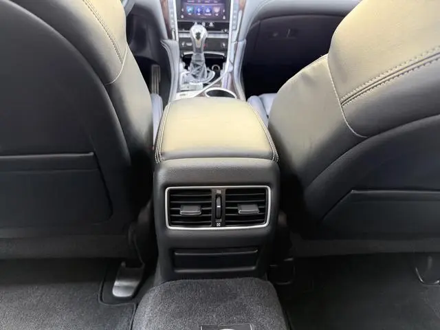 Infiniti Infiniti Q50L 2.0T Luxury Sports Version Country VI