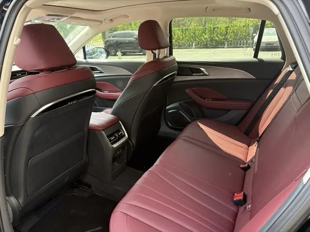 Hongqi Hongqi H5 2.0T Automatic Smart Union Flag Enjoy Edition